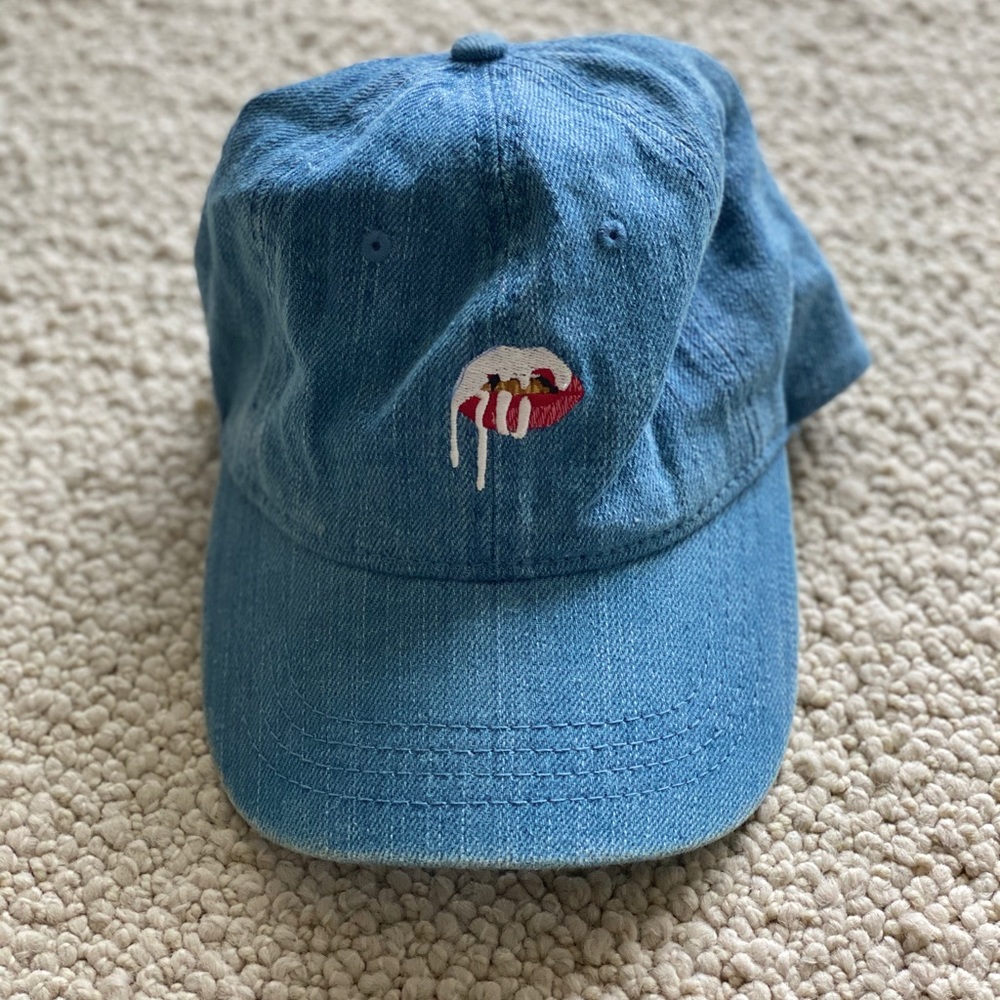 Rare Kylie Jenner Jean Dad hat